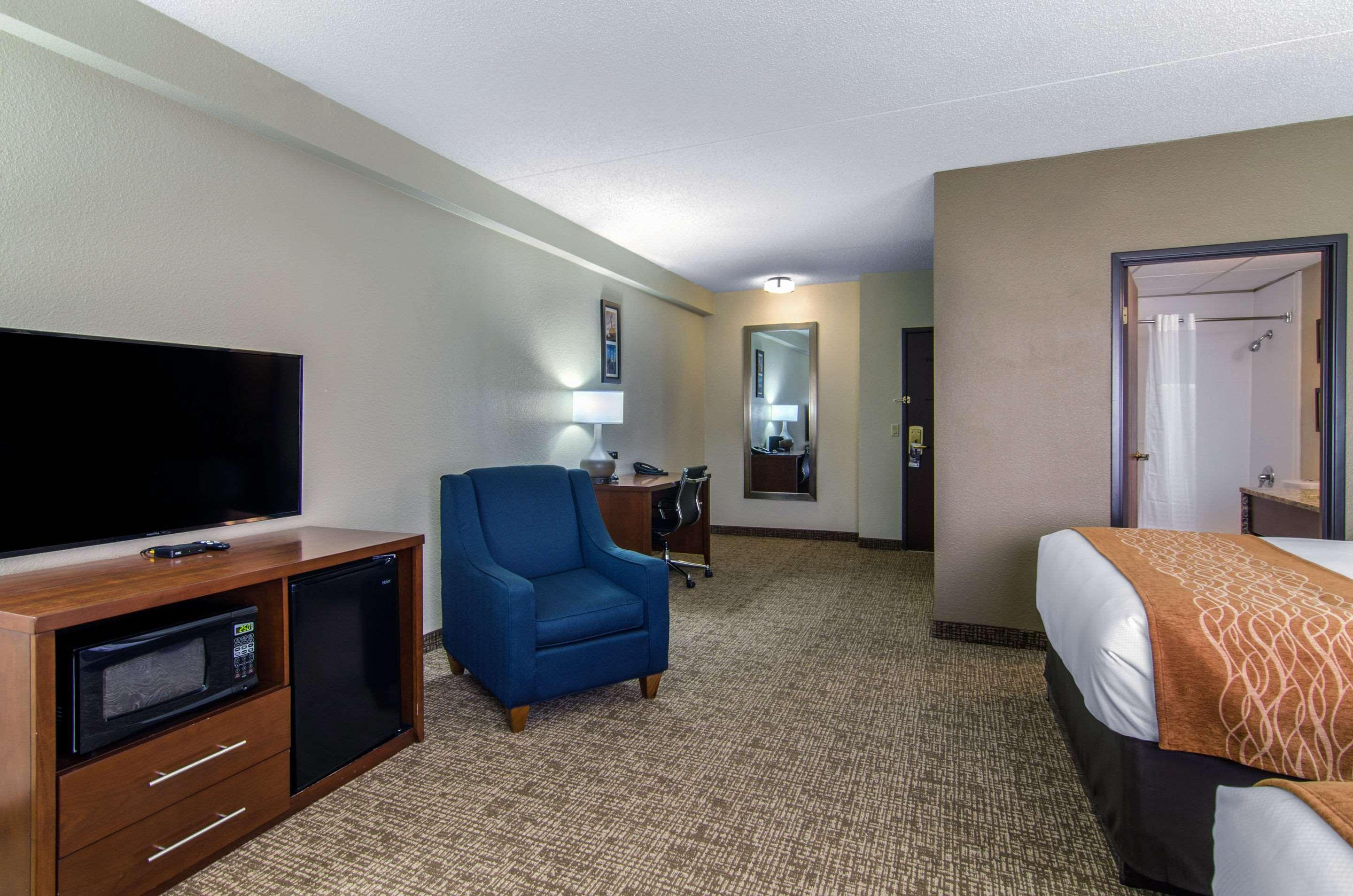Comfort Inn & Suites Wichita Dış mekan fotoğraf