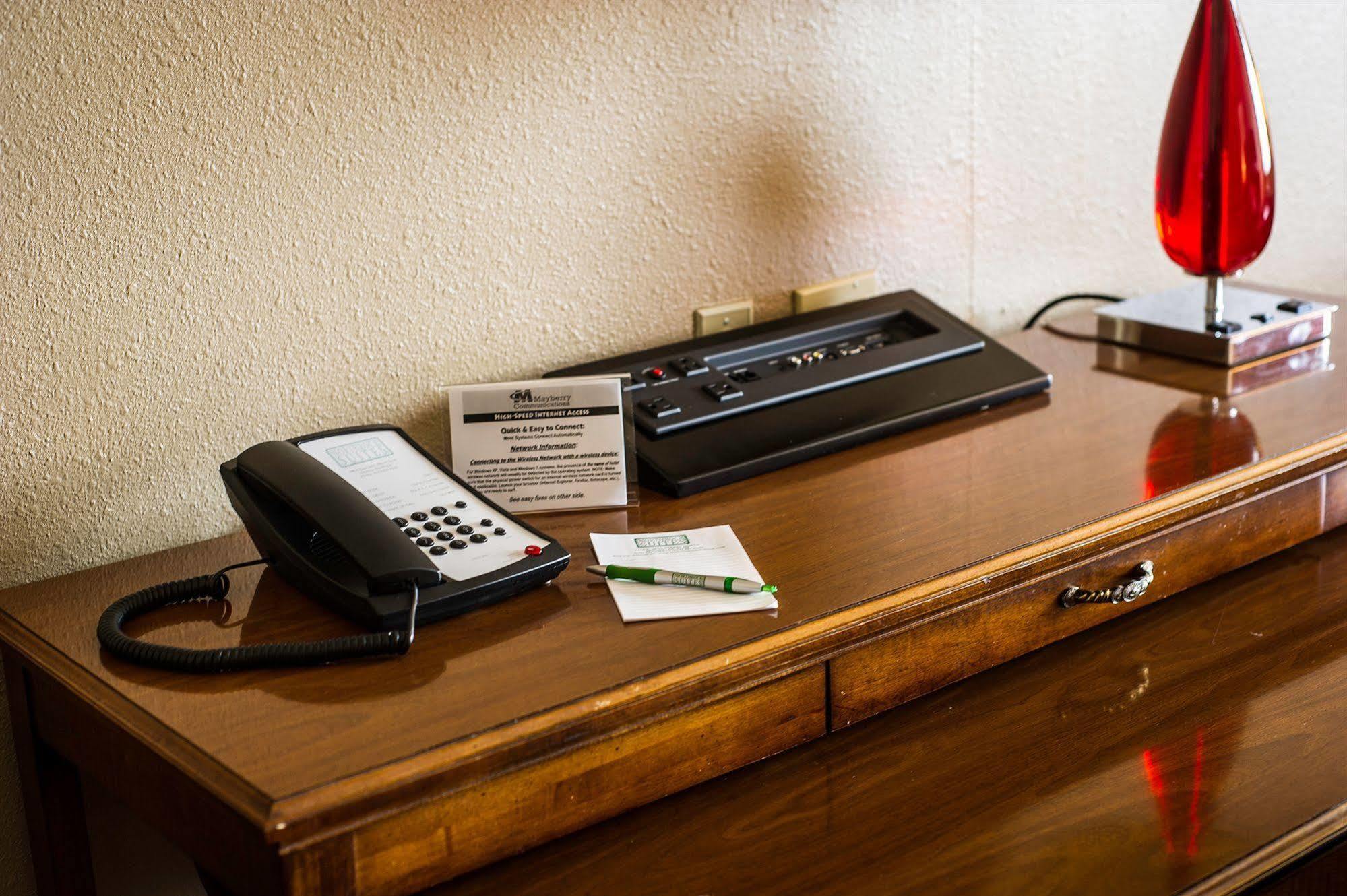 Comfort Inn & Suites Wichita Dış mekan fotoğraf